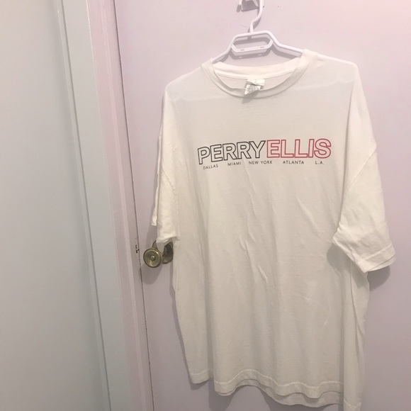 Vintage 90s Perry Ellis America T-shirt - Picture 2 of 3